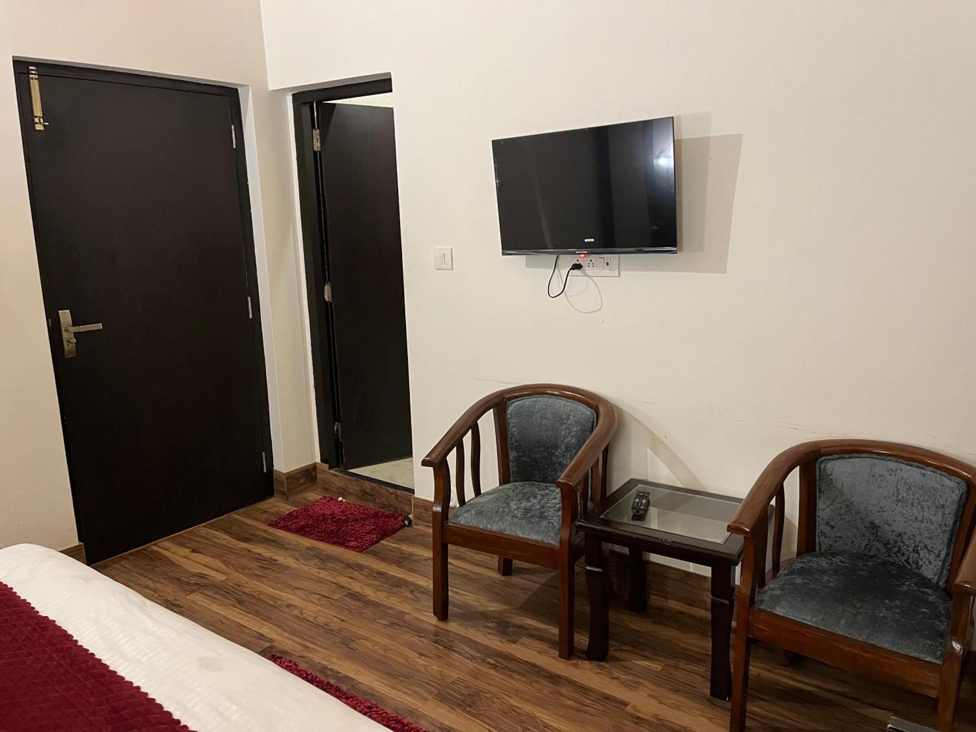 Cedar Woods Resort By Heyan Hotels Nainital Exterior photo